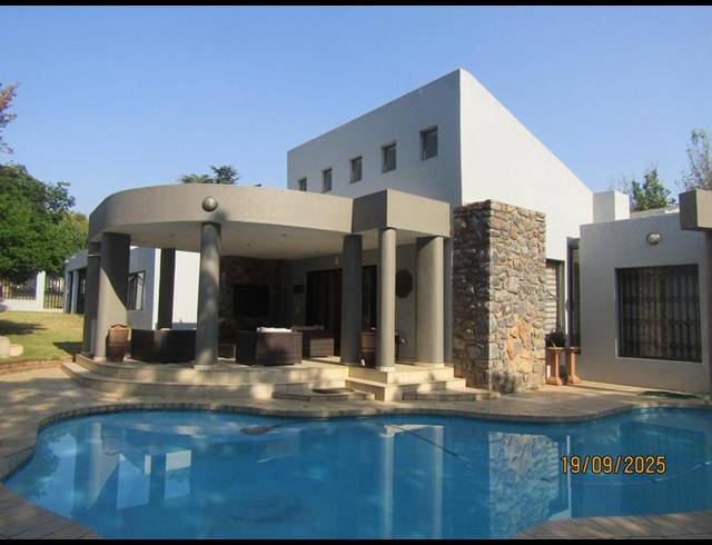 4 BEDROOM HOUSE FOR SALE IN FONTAINEBLEAU